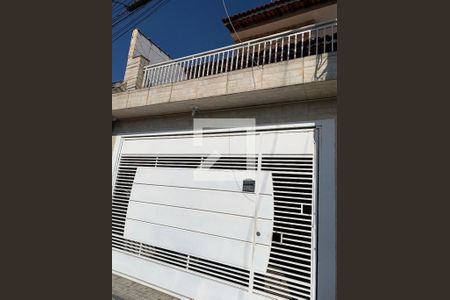 Casa à venda com 120m², 2 quartos e 1 vagaFachada