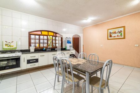 Casa à venda com 238m², 3 quartos e 4 vagas Casa à venda com 238m², 3 quartos e 4 vagasCozinha
