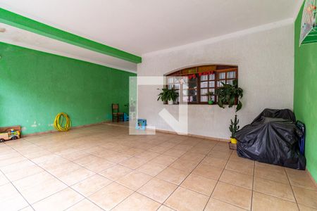 Casa à venda com 238m², 3 quartos e 4 vagas Casa à venda com 238m², 3 quartos e 4 vagasGaragem