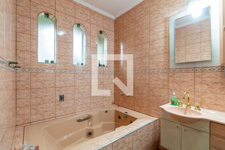 Casa à venda com 238m², 3 quartos e 4 vagas Casa à venda com 238m², 3 quartos e 4 vagasBanheiro da Suíte