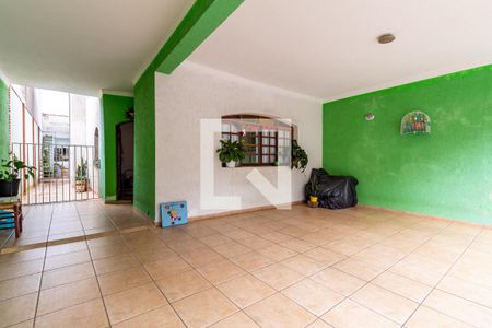 Casa à venda com 238m², 3 quartos e 4 vagas Casa à venda com 238m², 3 quartos e 4 vagasGaragem