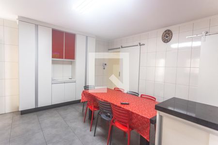 Casa à venda com 198m², 3 quartos e 2 vagasCozinha