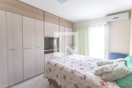 Casa à venda com 198m², 3 quartos e 2 vagasSuíte