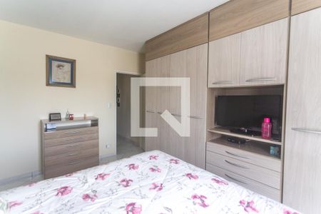 Casa à venda com 198m², 3 quartos e 2 vagasSuíte