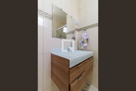 Casa à venda com 220m², 3 quartos e 3 vagas Casa à venda com 220m², 3 quartos e 3 vagasBanheiro