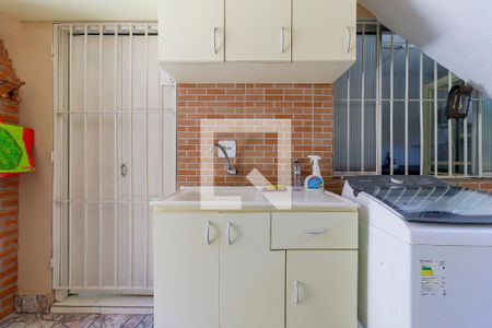 Casa à venda com 220m², 3 quartos e 3 vagas Casa à venda com 220m², 3 quartos e 3 vagasÁrea de serviço