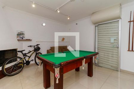 Casa à venda com 220m², 3 quartos e 3 vagas Casa à venda com 220m², 3 quartos e 3 vagasÁrea comum