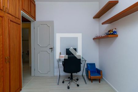 Casa à venda com 220m², 3 quartos e 3 vagas Casa à venda com 220m², 3 quartos e 3 vagasQuarto