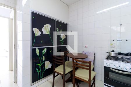 Casa à venda com 220m², 3 quartos e 3 vagas Casa à venda com 220m², 3 quartos e 3 vagasCozinha