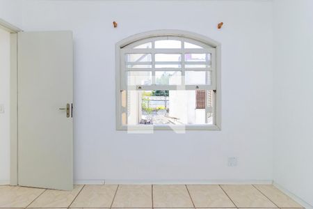 Casa à venda com 220m², 3 quartos e 3 vagas Casa à venda com 220m², 3 quartos e 3 vagasQuarto