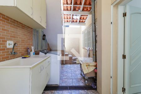 Casa à venda com 220m², 3 quartos e 3 vagas Casa à venda com 220m², 3 quartos e 3 vagasÁrea de serviço