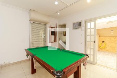 Casa à venda com 220m², 3 quartos e 3 vagas Casa à venda com 220m², 3 quartos e 3 vagasÁrea comum