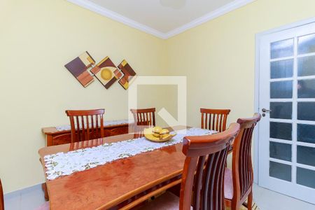 Casa à venda com 220m², 3 quartos e 3 vagas Casa à venda com 220m², 3 quartos e 3 vagasCozinha