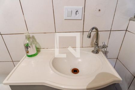 Casa à venda com 52m², 3 quartos e sem vaga Casa à venda com 52m², 3 quartos e sem vagaBanheiro