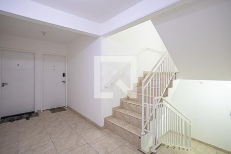 Apartamento para alugar com 100m², 2 quartos e 1 vaga Apartamento para alugar com 100m², 2 quartos e 1 vagaHall