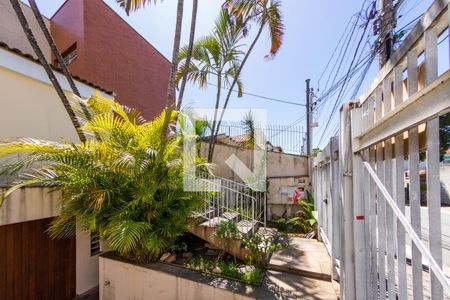 Casa à venda com 300m², 3 quartos e 4 vagasFachada