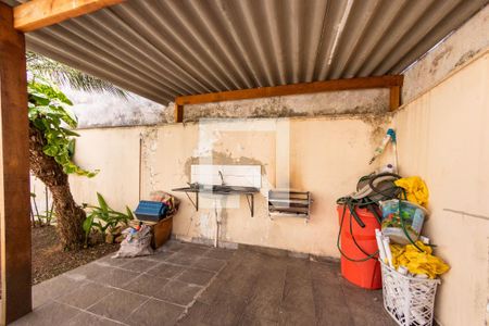 Casa à venda com 300m², 3 quartos e 4 vagasQuintal 