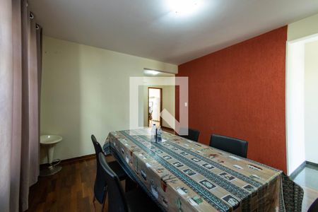 Sala  de casa à venda com 3 quartos, 300m² em Vila Zelina, São Paulo