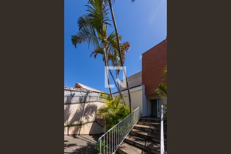 Casa à venda com 300m², 3 quartos e 4 vagasFachada