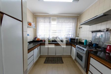 Casa à venda com 300m², 3 quartos e 4 vagasCozinha 