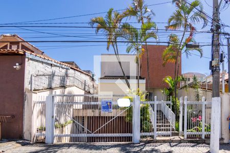 Casa à venda com 300m², 3 quartos e 4 vagasFachada