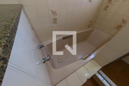 Casa à venda com 300m², 3 quartos e 4 vagasSuíte banheiro 