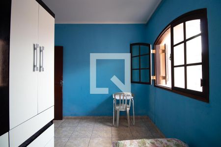 Casa à venda com 172m², 3 quartos e 4 vagasQuarto 2