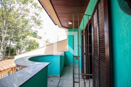 Casa à venda com 172m², 3 quartos e 4 vagasSuite - Varanda