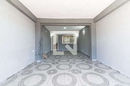 Garagem de casa à venda com 2 quartos, 210m² em Vila do Encontro, São Paulo