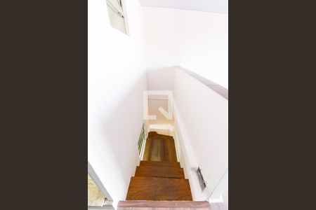 Escada de casa à venda com 2 quartos, 210m² em Vila do Encontro, São Paulo