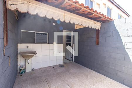 Casa de condomínio para alugar com 63m², 2 quartos e 1 vaga Casa de condomínio para alugar com 63m², 2 quartos e 1 vagaÁrea de Serviço