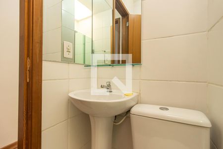 Casa de condomínio para alugar com 63m², 2 quartos e 1 vaga Casa de condomínio para alugar com 63m², 2 quartos e 1 vagaDetalhe do Banheiro