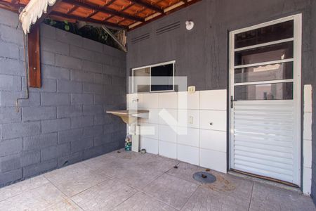 Casa de condomínio para alugar com 63m², 2 quartos e 1 vaga Casa de condomínio para alugar com 63m², 2 quartos e 1 vagaÁrea de Serviço