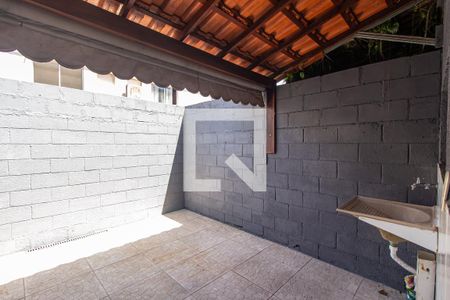 Casa de condomínio para alugar com 63m², 2 quartos e 1 vaga Casa de condomínio para alugar com 63m², 2 quartos e 1 vagaÁrea de Serviço
