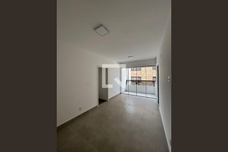 Sala de apartamento à venda com 3 quartos, 74m² em Santa Efigênia, Belo Horizonte