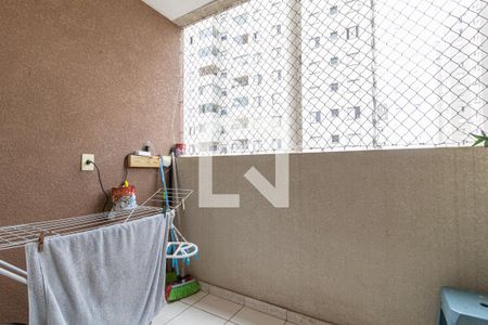 Sacada de apartamento à venda com 3 quartos, 63m² em Conceição, Osasco