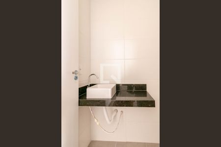 Apartamento à venda com 78m², 2 quartos e 2 vagasBanheiro da Suíte