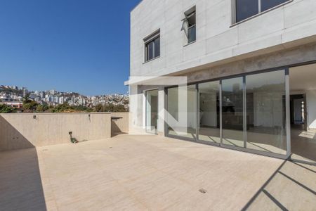 Apartamento à venda com 199m², 4 quartos e 3 vagasTerraço