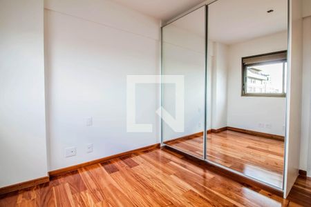 Apartamento à venda com 4 quartos, 177m² em Sion, Belo Horizonte