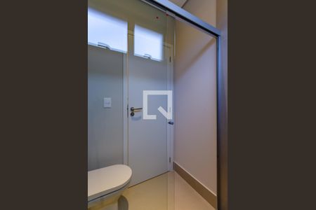 Casa de condomínio à venda com 208m², 3 quartos e 3 vagas Casa de condomínio à venda com 208m², 3 quartos e 3 vagasBanheiro - semi suítes