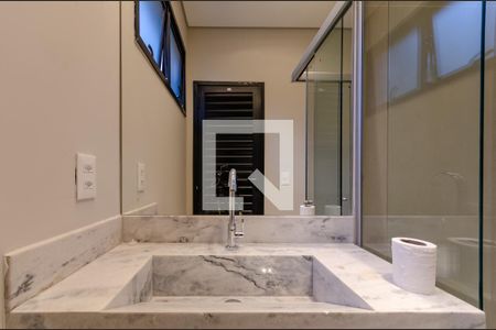 Casa de condomínio à venda com 208m², 3 quartos e 3 vagas Casa de condomínio à venda com 208m², 3 quartos e 3 vagasBanheiro de serviço