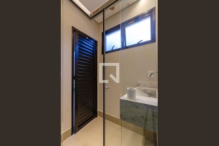 Casa de condomínio à venda com 208m², 3 quartos e 3 vagas Casa de condomínio à venda com 208m², 3 quartos e 3 vagasBanheiro de serviço