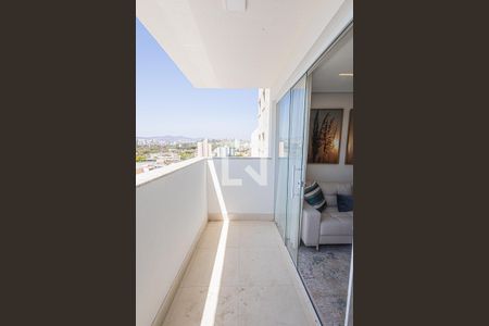 Apartamento à venda com 161m², 3 quartos e 3 vagasVaranda