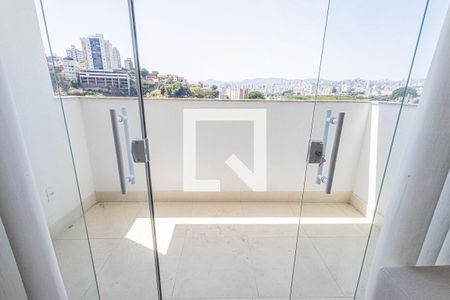Apartamento à venda com 3 quartos, 82m² em Padre Eustáquio, Belo Horizonte