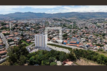 Apartamento à venda com 2 quartos, 53m² em Barreiro, Belo Horizonte