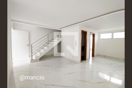 Casa à venda com 3 quartos, 108m² em Santa Rosa, Belo Horizonte