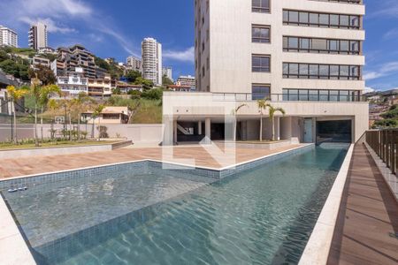 Apartamento à venda com 186m², 4 quartos e 4 vagasÁrea comum - Piscina