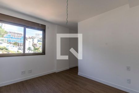 Apartamento à venda com 186m², 4 quartos e 4 vagasSuíte 4