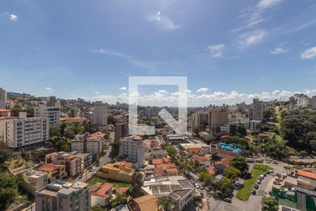 Apartamento à venda com 186m², 4 quartos e 4 vagasVista da Rua