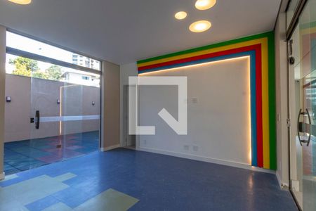 Apartamento à venda com 186m², 4 quartos e 4 vagasÁrea comum - Playground